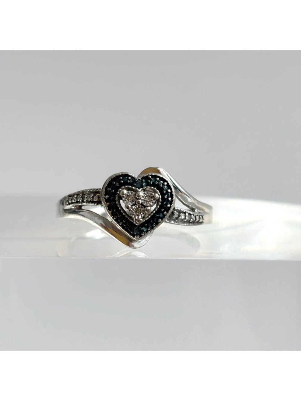 Bypass Shank Heart Shaped CZ Gemstone Sterling Silver 925 Vintage Ring - sz 9.75 - Picture 2 of 14
